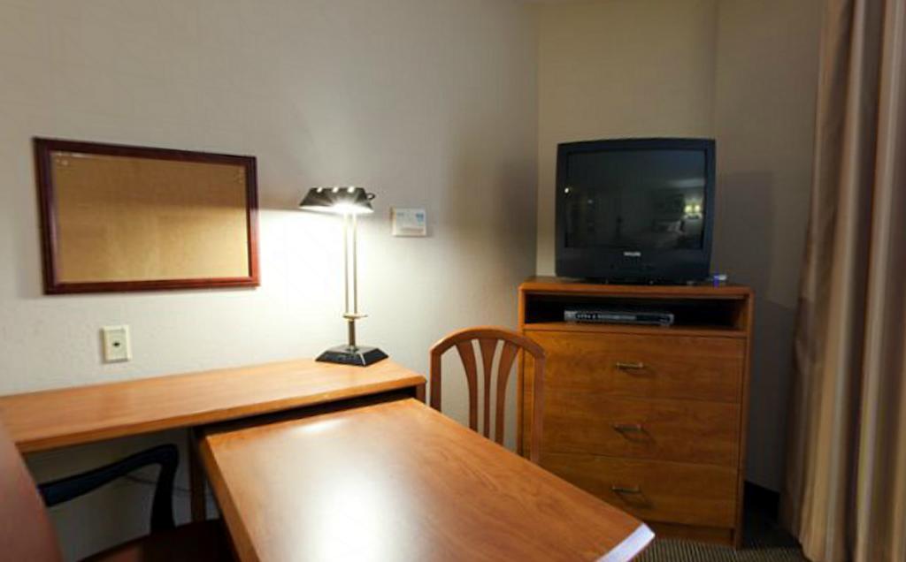 Candlewood Suites - Topeka West By Ihg Pokoj fotografie